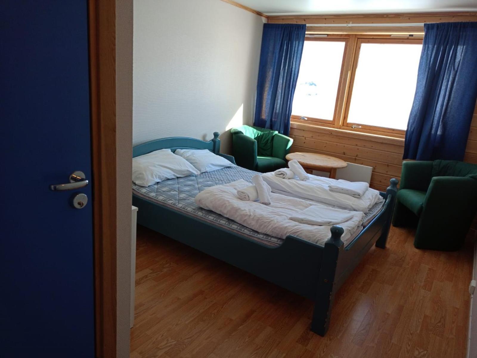 Arctic Lodging North Cape Apartment Skarsvag Room photo